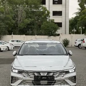 Hyundai Elantra 2025