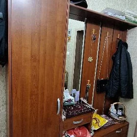 Прихожка, Стенка