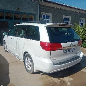 Toyota Sienna 2004