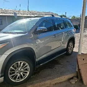 Toyota Highlander 2019