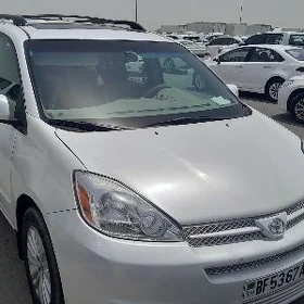 Toyota Sienna 2004