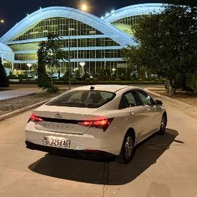 Hyundai Elantra 2021