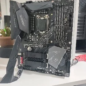 i7 11700F+Gigabyte Z490+SSD256