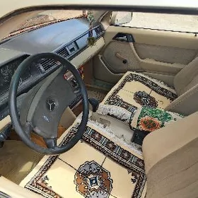 Mercedes-Benz C280 1985