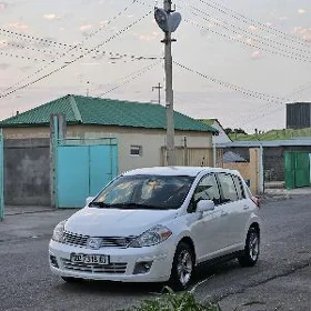 Nissan Versa 2010