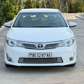 Toyota Camry 2014