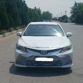 Toyota Camry 2019