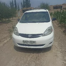 Toyota Sienna 2009