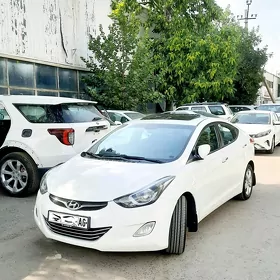 Hyundai Elantra 2012