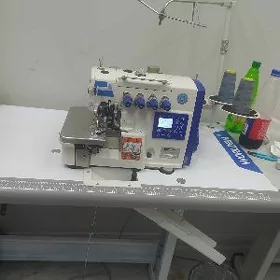 Satlyk awerlok mashyn