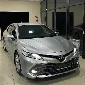 Toyota Camry 2018