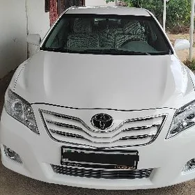 Toyota Camry 2011