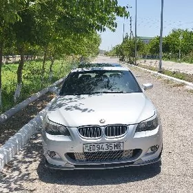 BMW E60 2003