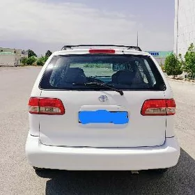 Toyota Sienna 2002