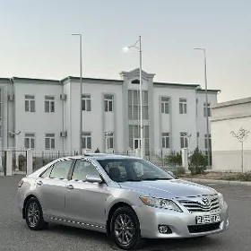 Toyota Camry 2011