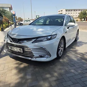 Toyota Camry 2023