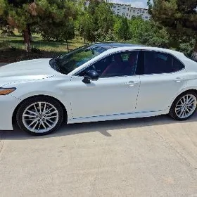 Toyota Camry 2018