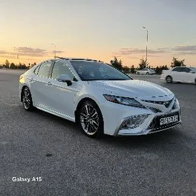 Toyota Camry 2024
