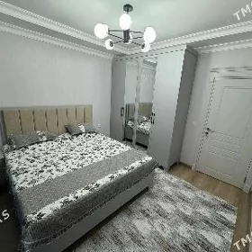 30 MKR