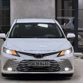 Toyota Camry 2019