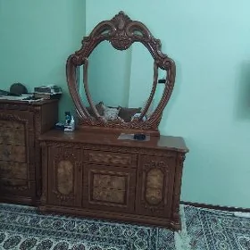Mebel Spalnyy garnetur