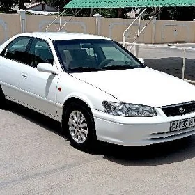 Toyota Camry 2001