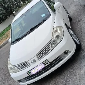 Nissan Tiida 2008