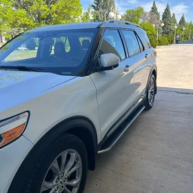 Ford Explorer 2021