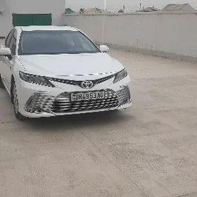 Toyota Camry 2022