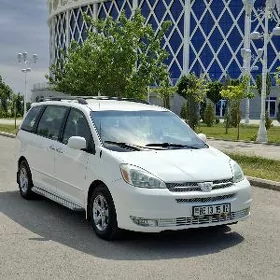 Toyota Sienna 2004