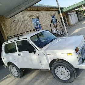 Lada Niva 2004