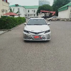 Toyota Camry 2020
