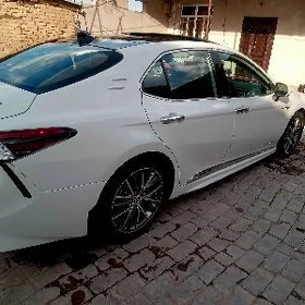 Toyota Camry 2021