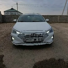 Hyundai Elantra 2019