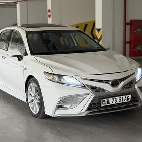 Toyota Camry 2021