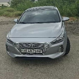 Hyundai Elantra GT 2020