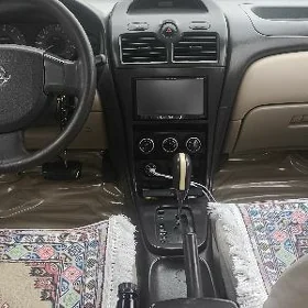 Nissan Sunny 2011