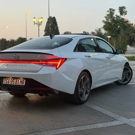 Hyundai Elantra 2023