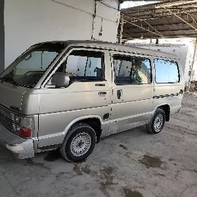 Toyota Hiace 1987