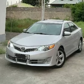 Toyota Camry 2012