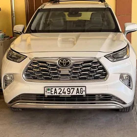Toyota Highlander 2020