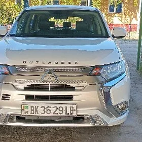 Mitsubishi Outlander 2023