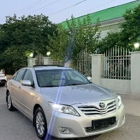 Toyota Camry 2010