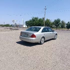 Toyota Avalon 2000