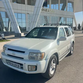 Infiniti QX4 2003
