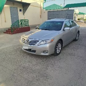 Toyota Camry 2011