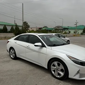 Hyundai Elantra 2021