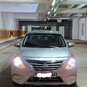 Nissan Versa 2016