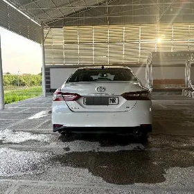 Toyota Camry 2019
