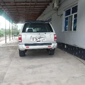 Nissan Pathfinder 2002
